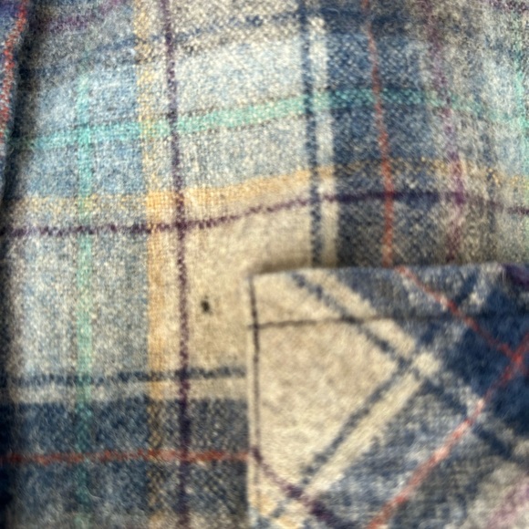 Vintage 100% wool blue Pentleton button up. Fits women’s L. - Picture 7 of 12